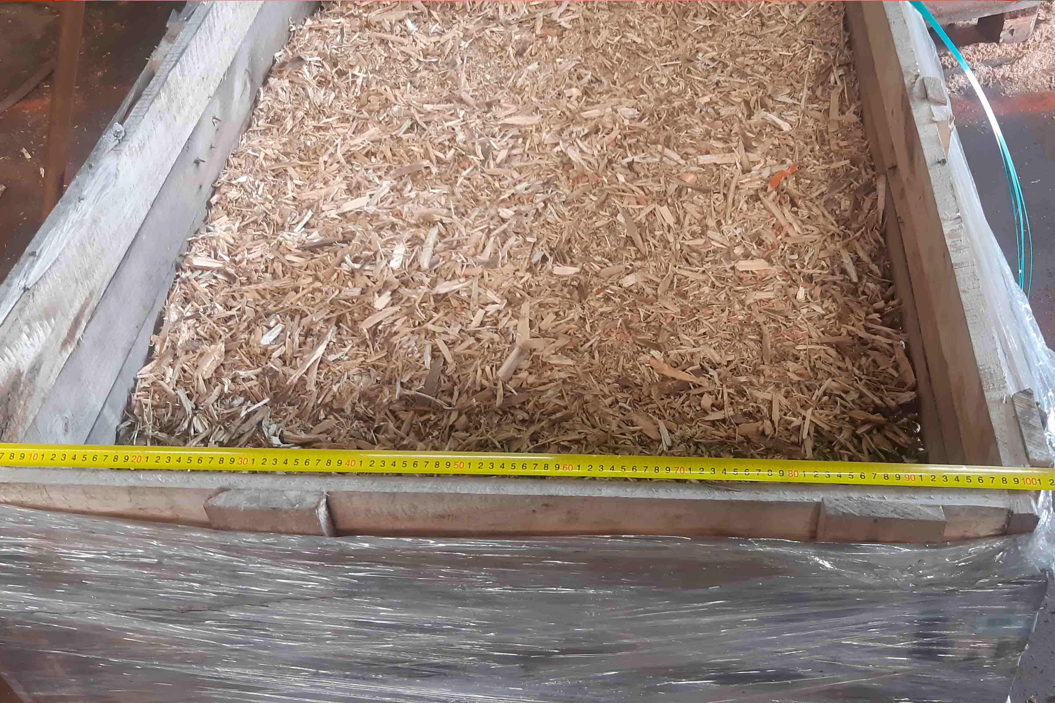 Переработка древесины с помощью шредера