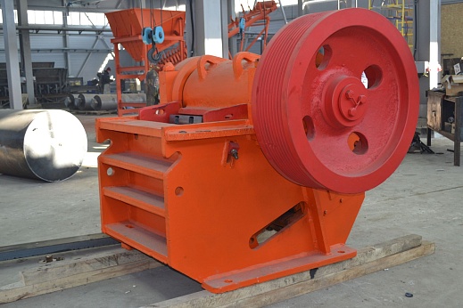 Щековая дробилка СДС-2,5-4