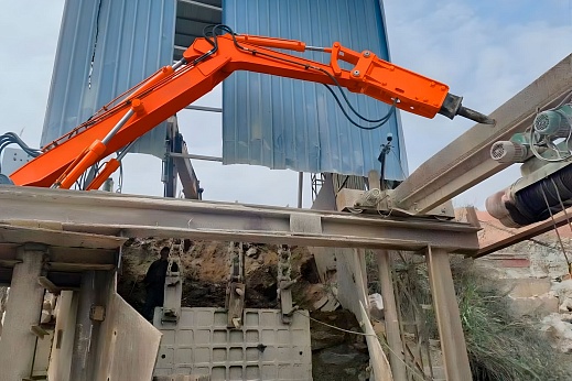 Бутобой стационарный БС-100-360