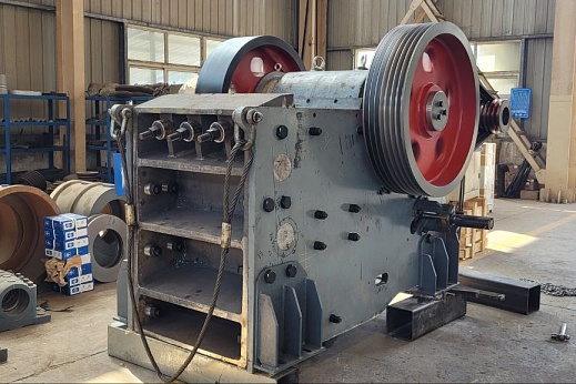 Щековая дробилка М-90