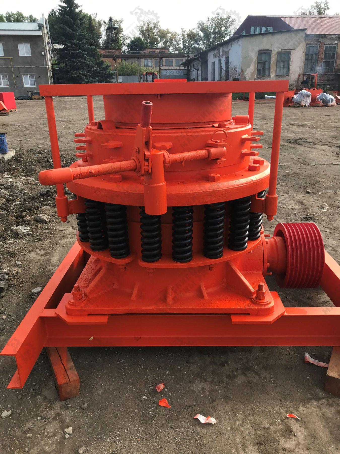 Пружинная конусная дробилка PY-600