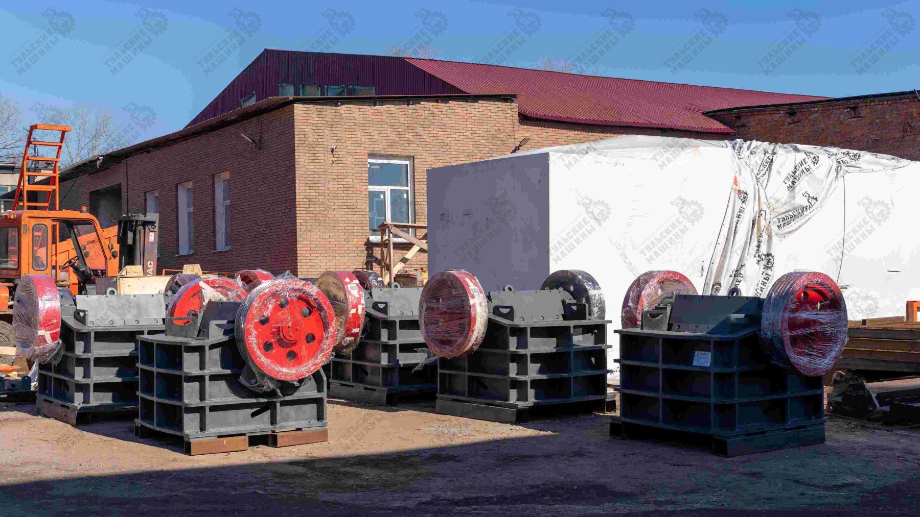 Щековая дробилка СДС- 2,5/9