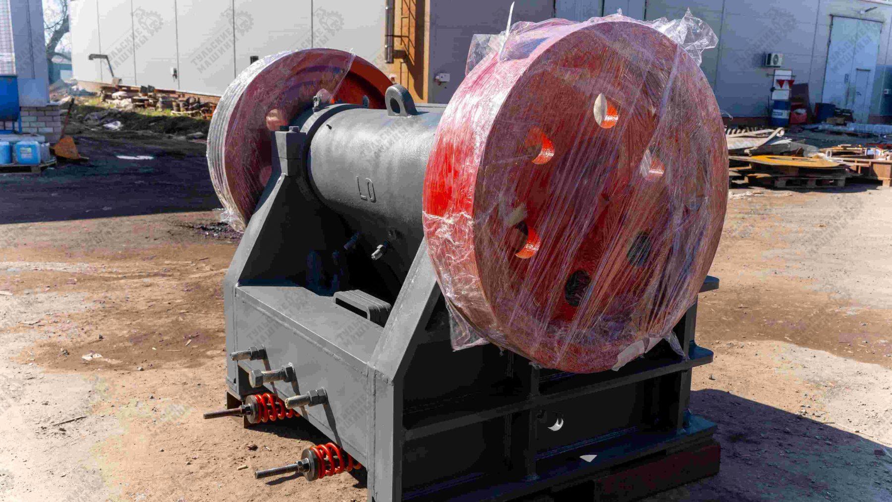 Щековая дробилка СДС- 2,5/9