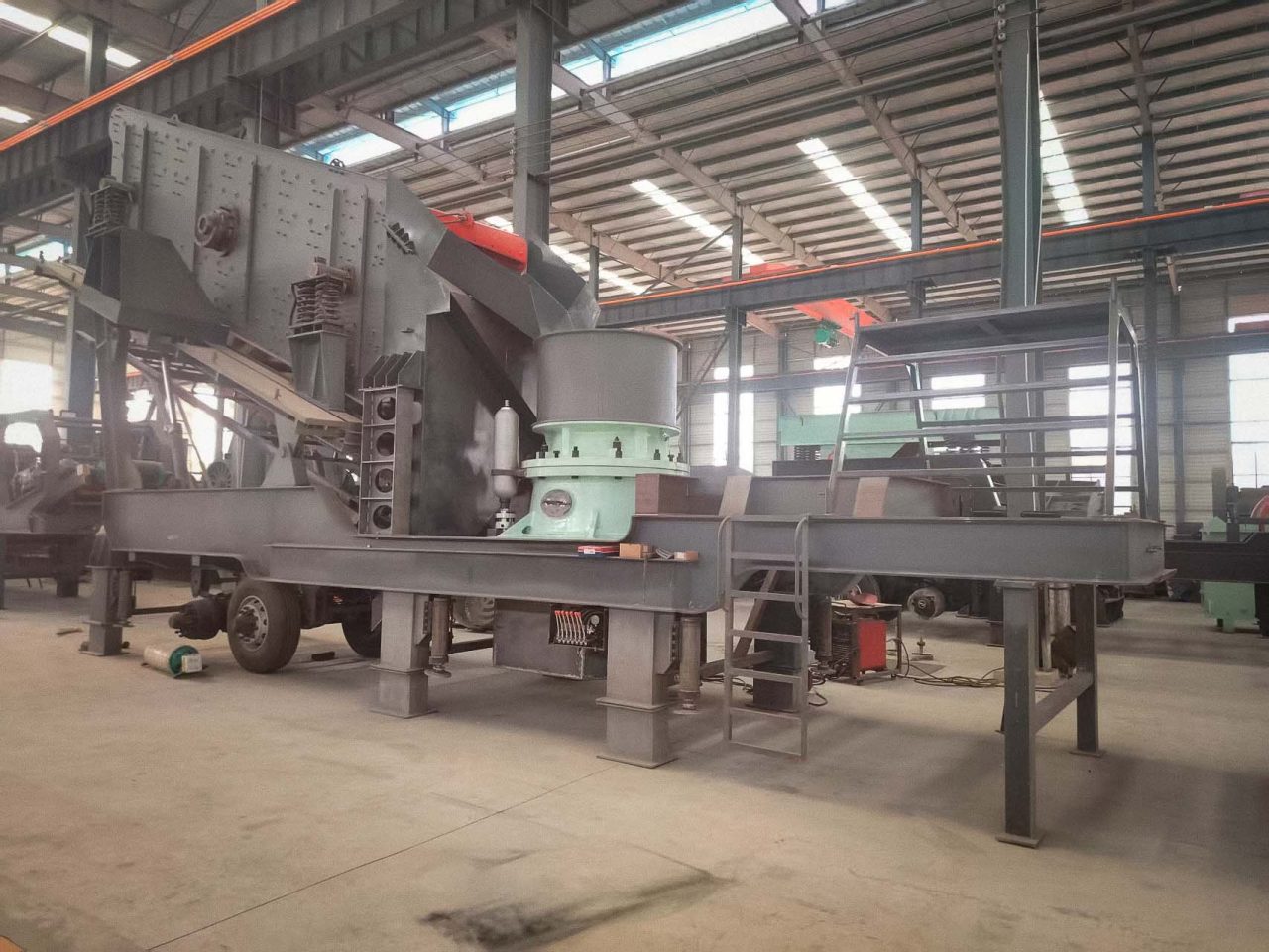 Сборка мобильной роторной дробилки