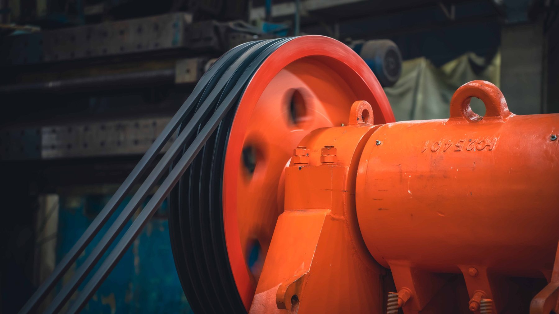 Щековая дробилка в работе